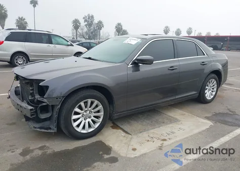 2013 Chrysler 300 Motown z USA, uszkodzony, nr VIN 2C3CCAAG2DH574921